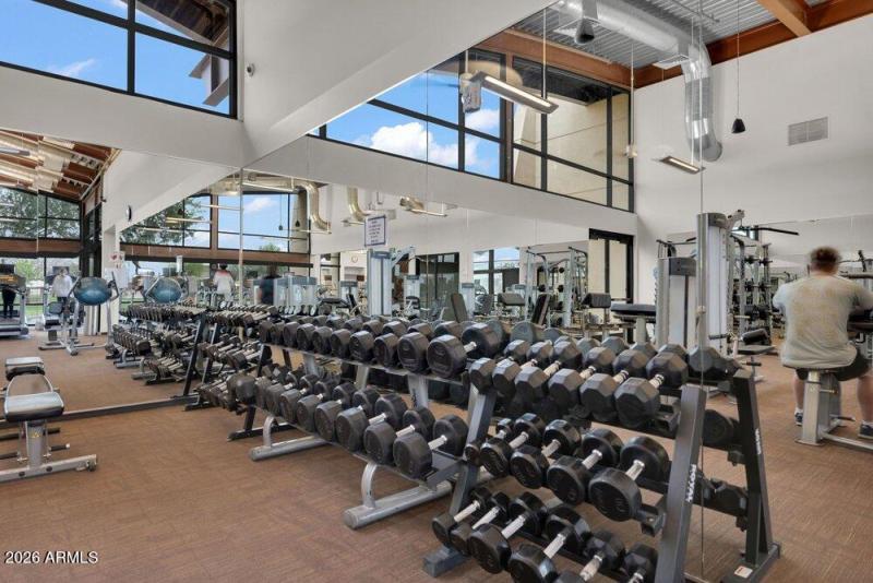 051_80-web-or-mls-adora_trails-022_486