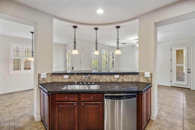 9-web-or-mls-D46A3865