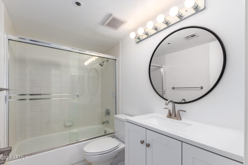 BRIGHT AND REMODELED MAIN BATH