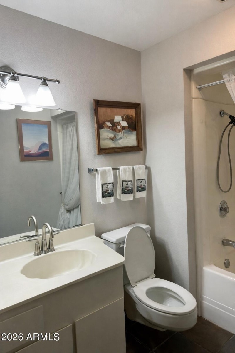 26EFE9C4-1103-4163-886E-696AB10F35BA