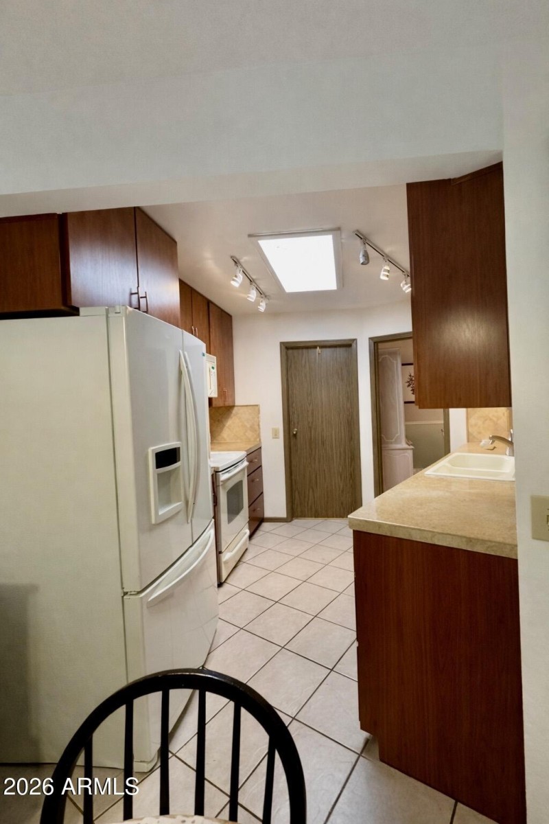 CF24395E-0D61-4DB1-A4A2-901EB9116216