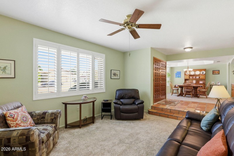 1930 E Calle De Arcos living room