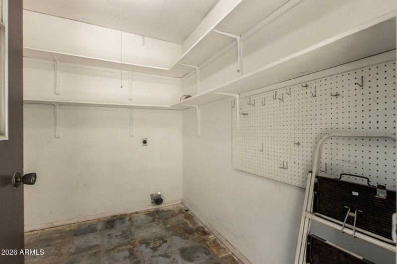 Utility Closet/Laundry