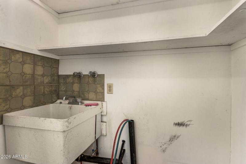 Utility Closet/Laundry