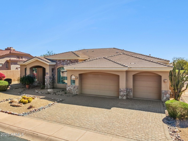 75-web-or-mls-22423-n-54th-pl