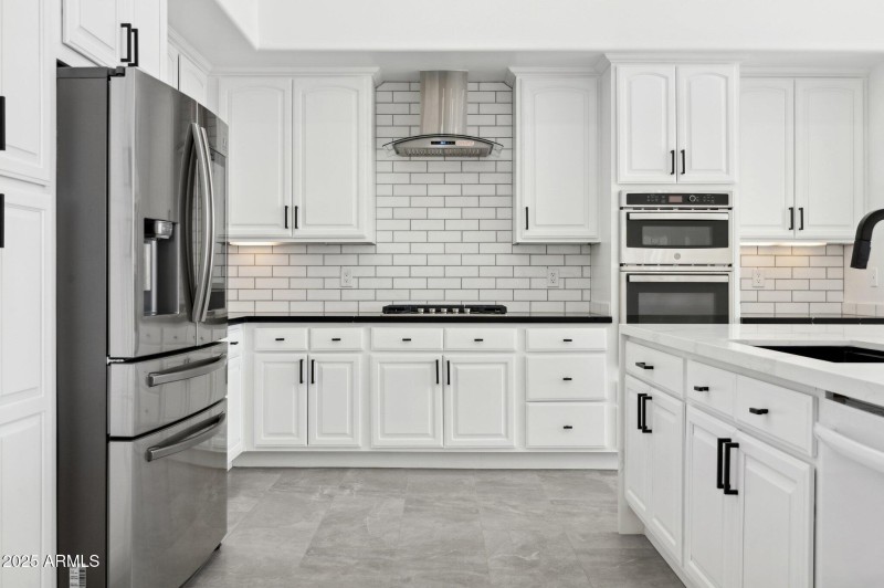 20-web-or-mls-22423-n-54th-pl