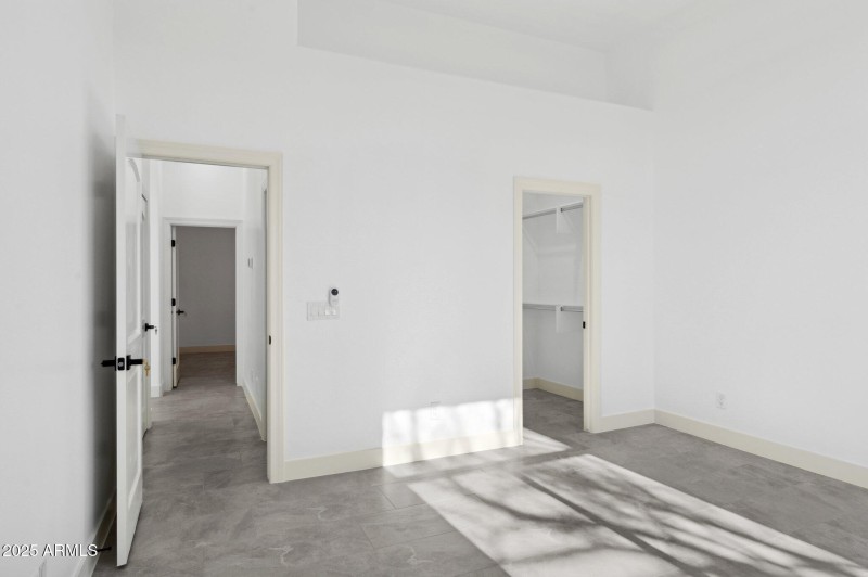 53-web-or-mls-22423-n-54th-pl