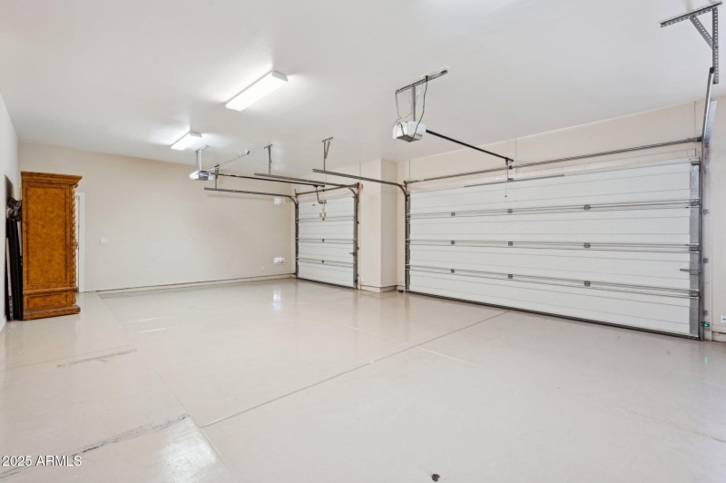 62-web-or-mls-22423-n-54th-pl