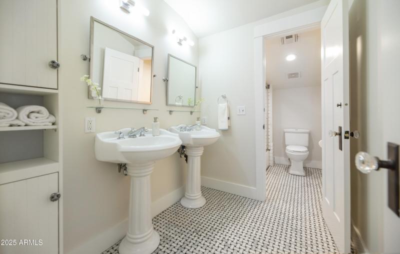 38 Upstairs Bathroom