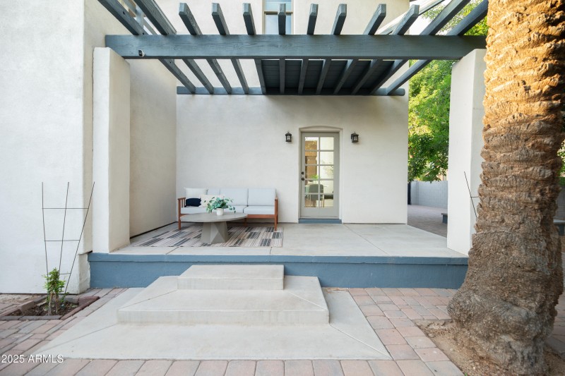 47 Exterior South Porch