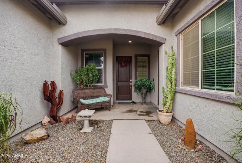 Arroyo Verde welcoming entryway