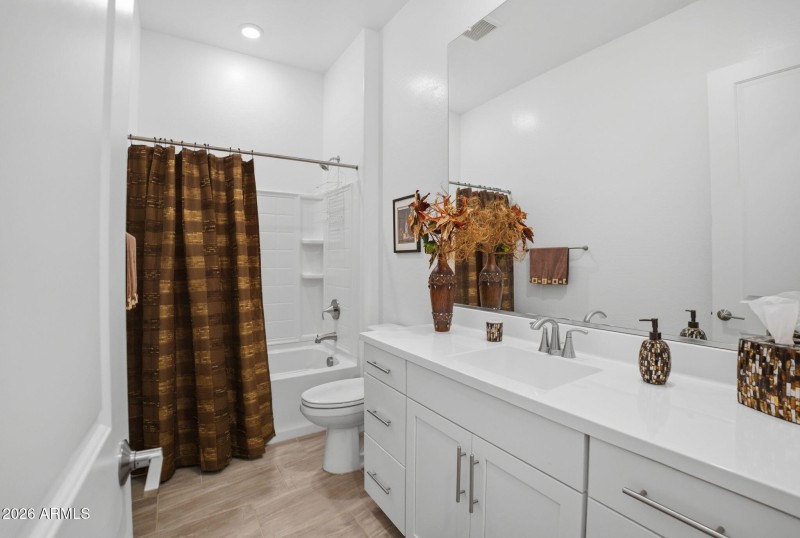 Arroyo Verde Guest Bath