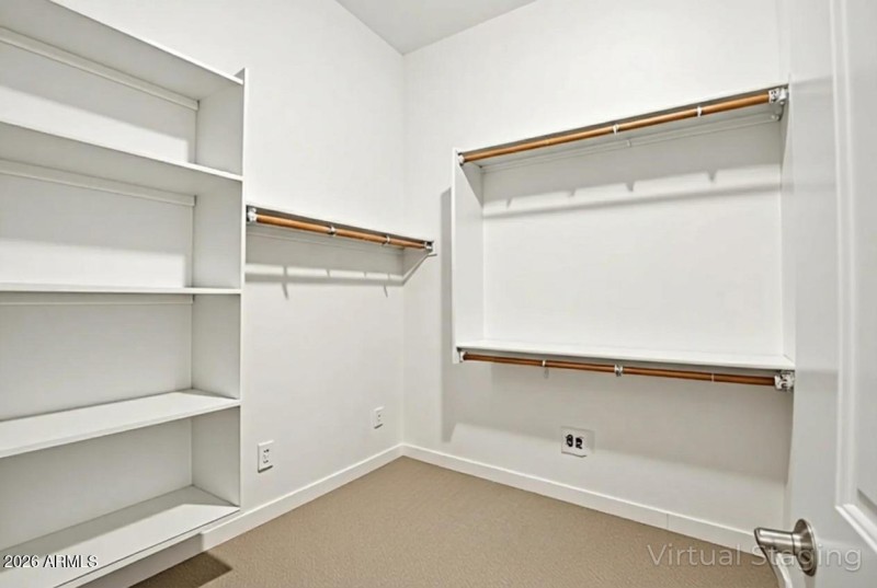 Arroyo Verde Primary Walk-in Closet