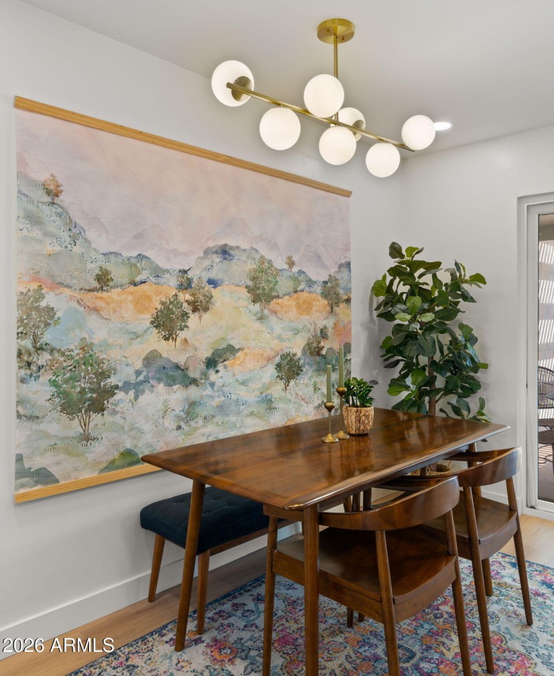 17-web-or-mls-Dining Space1