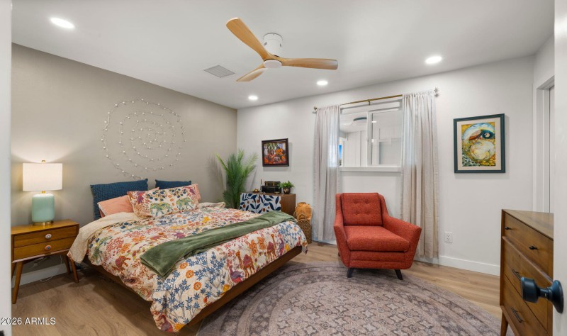 27-web-or-mls-Primary Bedroom2