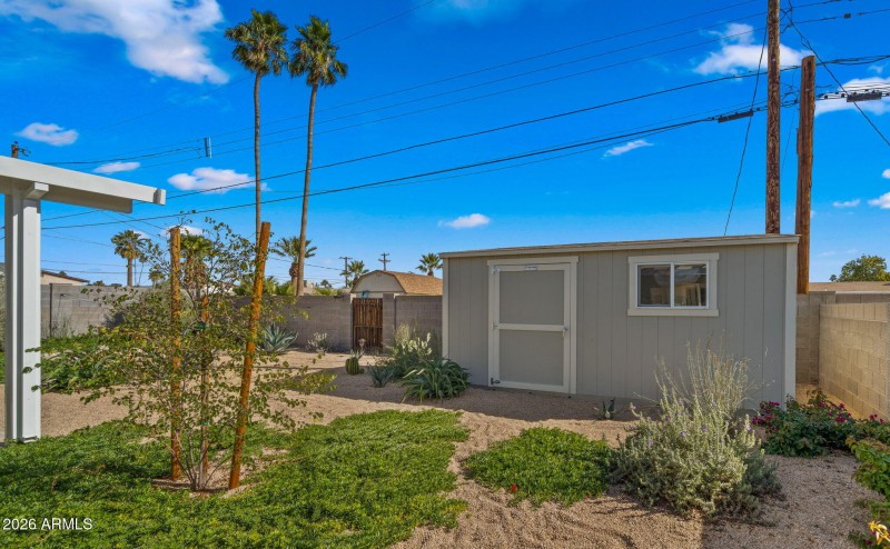 35-web-or-mls-Backyard4