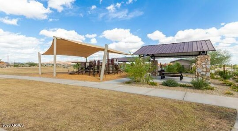 Los Cielos at Rancho Mercado Community