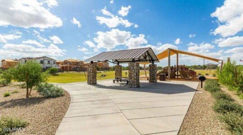 Los Cielos at Rancho Mercado Community