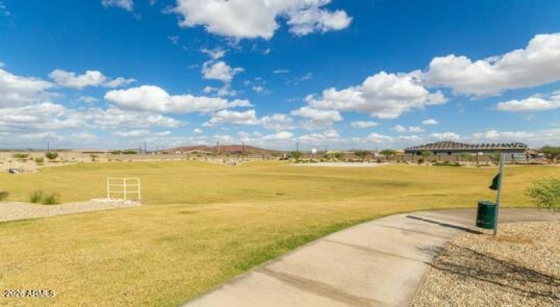 Los Cielos at Rancho Mercado Community