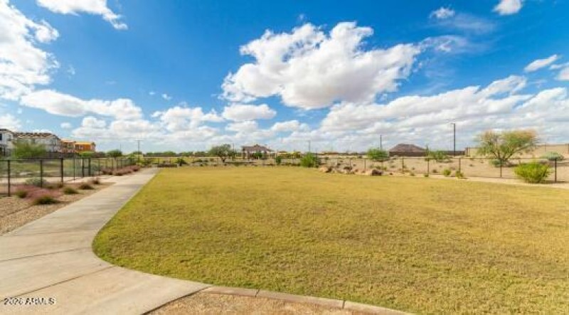 Los Cielos at Rancho Mercado Community