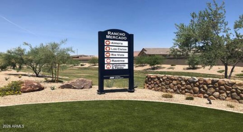 Los Cielos at Rancho Mercado Community