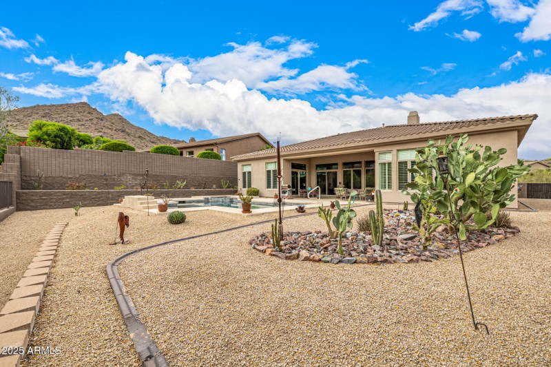 Larger lot 14523 E Charter Oak Dr