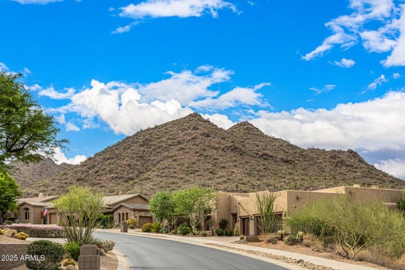 Neighborhood 14523 E Charter Oak Dr