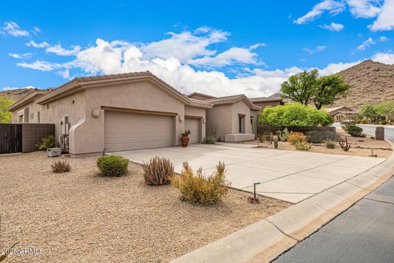 Great setting 14523 E Charter Oak Dr