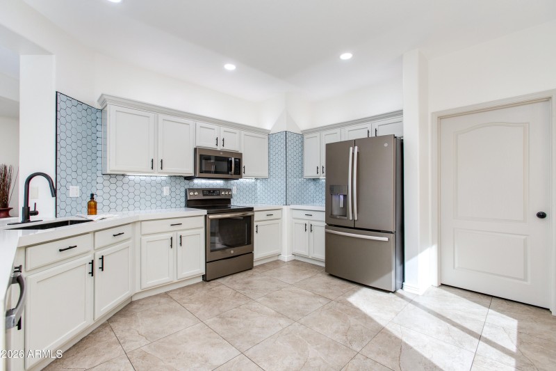 Kitchen Tiled Backsplash