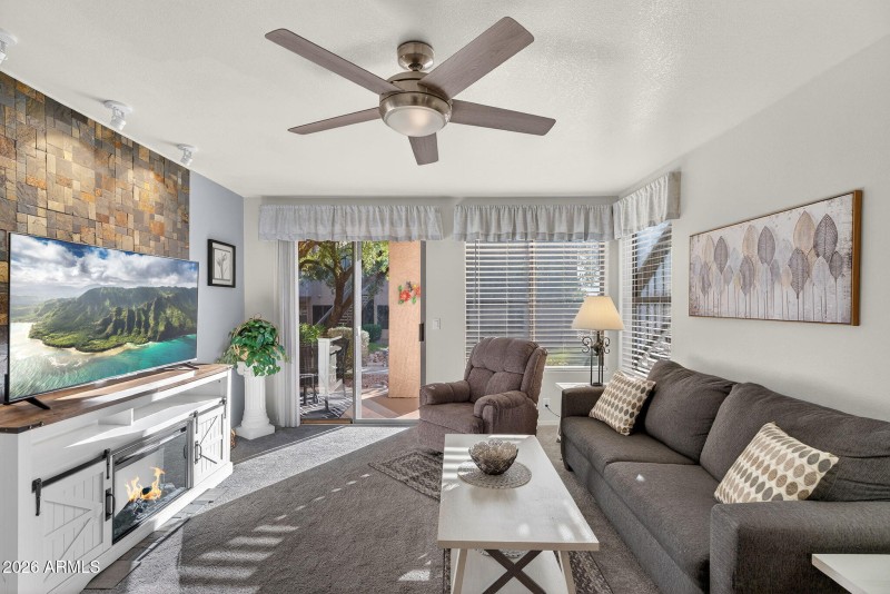 10-web-or-mls-N Fountain Hills Blvd 105