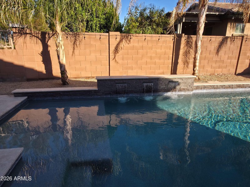 7d-Pool_Fountain_Waterfalls