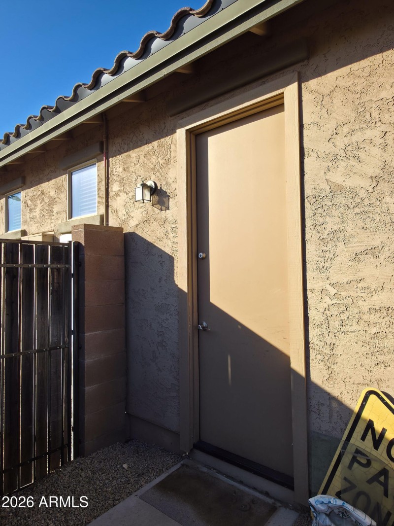 Misc-Garage_Utility_Door