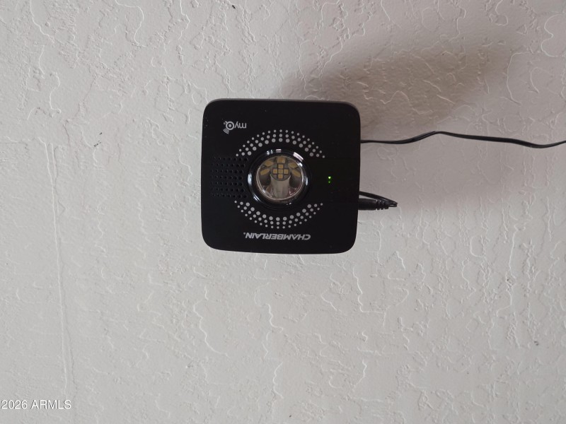 Misc-Mobile_Remote_App_Garage_Door_Manag