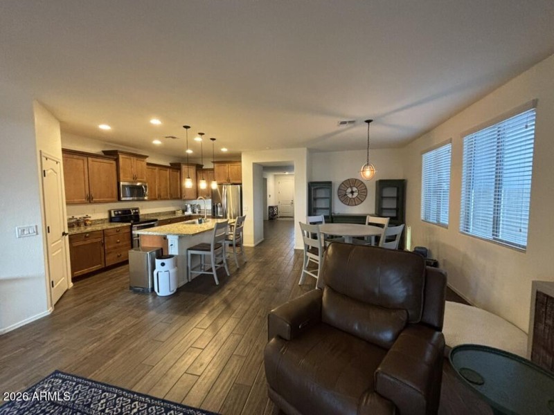 3182A9F1-04F7-453D-AC1E-5A0F6A6C6127_1_1