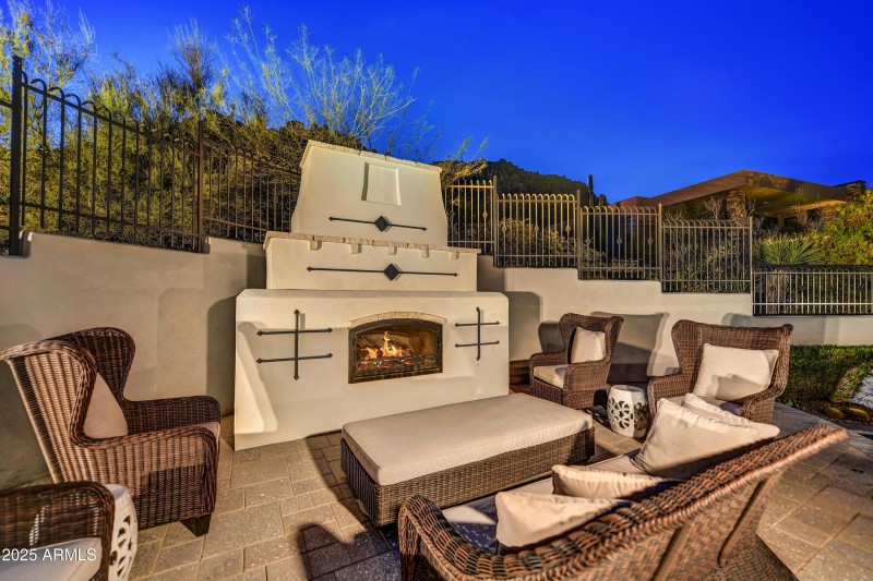 009_Patio Fireplace Detail