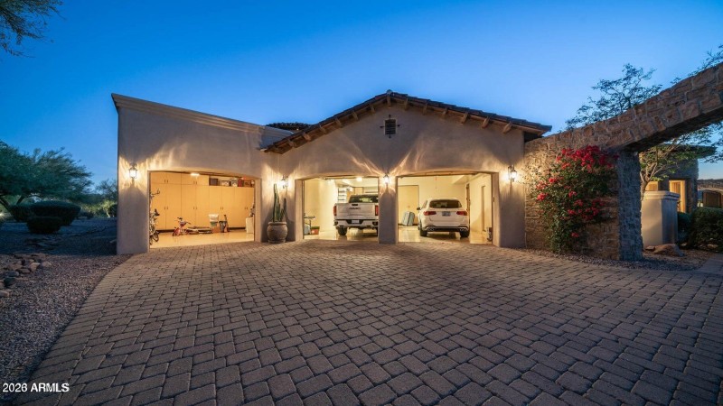 GARAGE WITH BUILT IN STORAGE