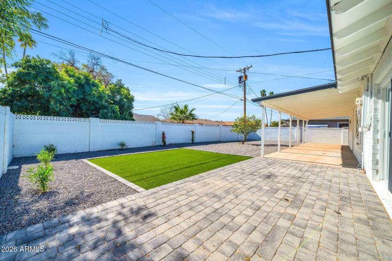 8219 E Whitton Ave-35