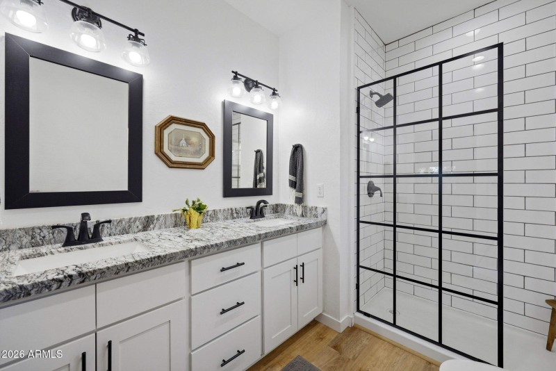 2225RoundaboutWay-HeberOvergaard-AZ-20