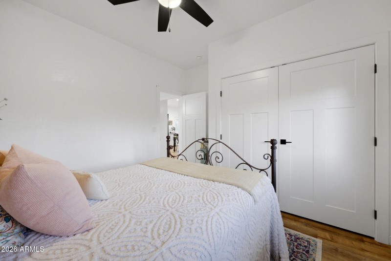 2225RoundaboutWay-HeberOvergaard-AZ-22