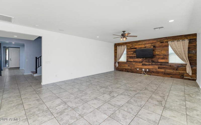 9645 E Theia Dr-large-007-019-TOD6222-15