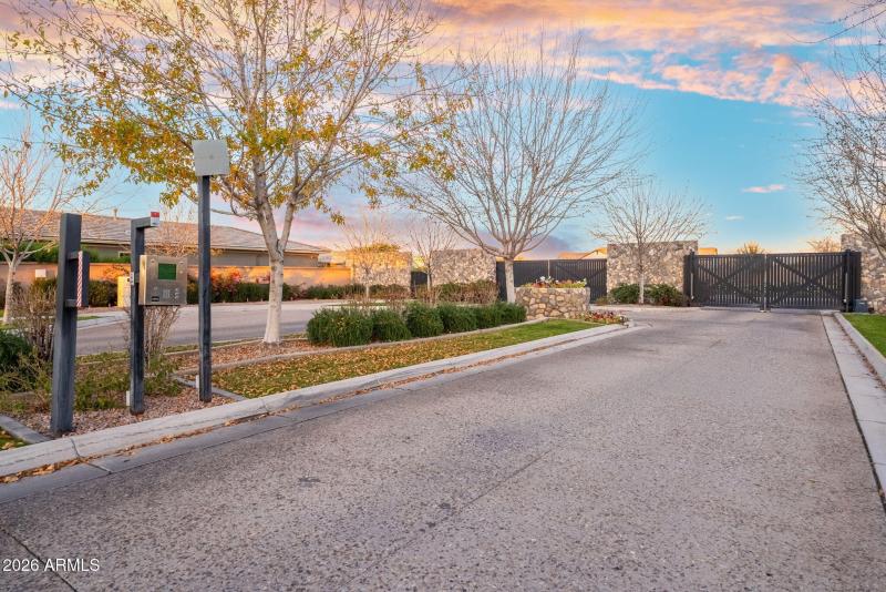 57-web-or-mls-DSC00221-HDR-Edit