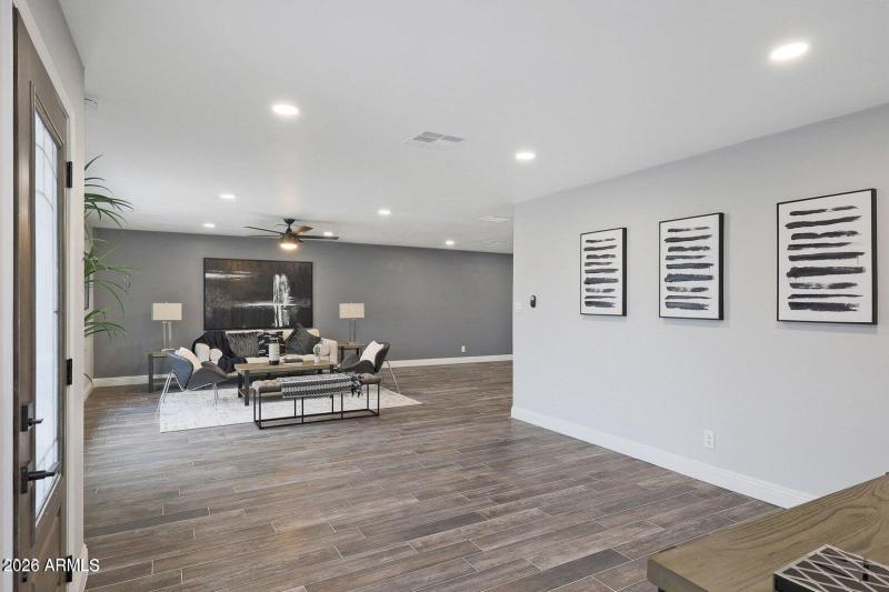 Bonita Front Entrance (2)