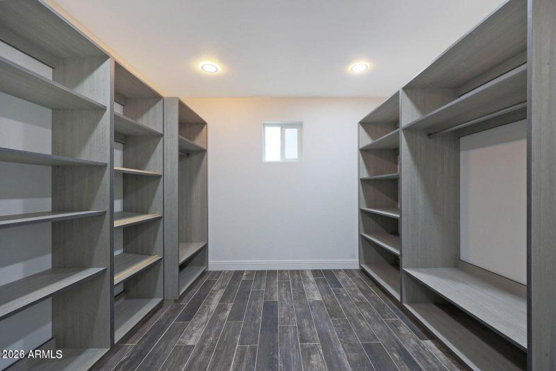 Primary Walkin Closet