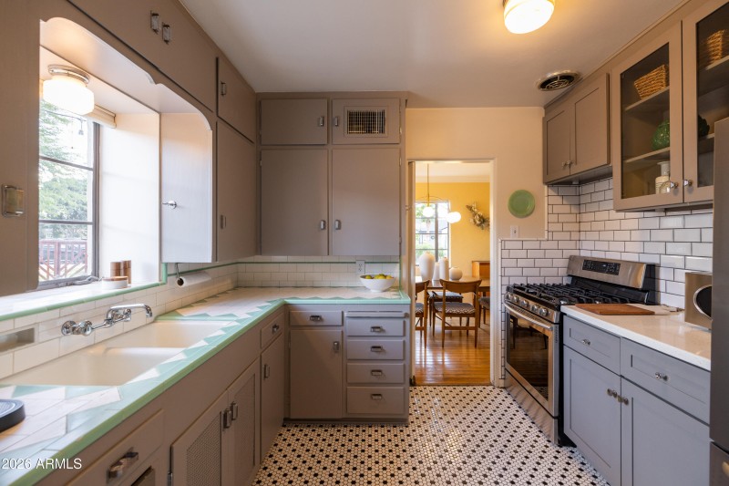 Great Historic Details