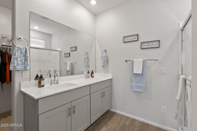 32_14601_Valentines32_mls