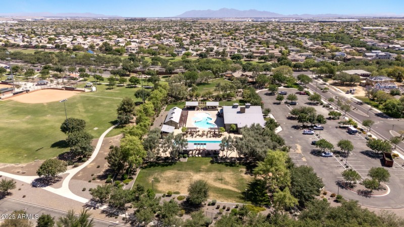 84_14601_Valentines84_mls