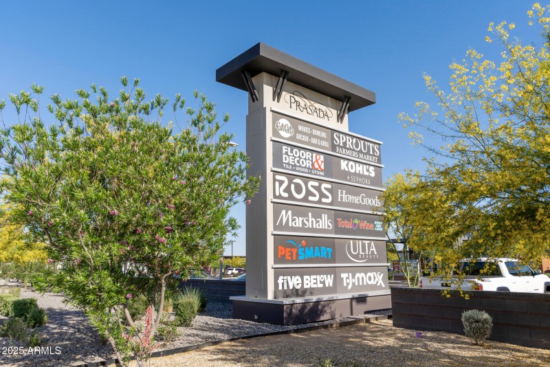 51_14601_Valentines51_mls