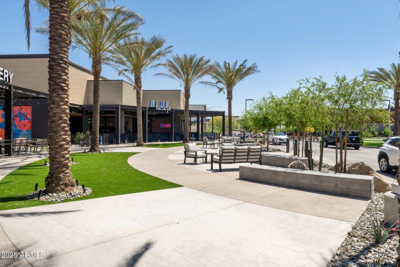 73_14601_Valentines73_mls