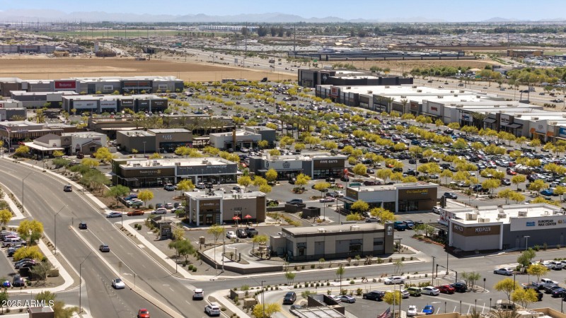 80_14601_Valentines80_mls