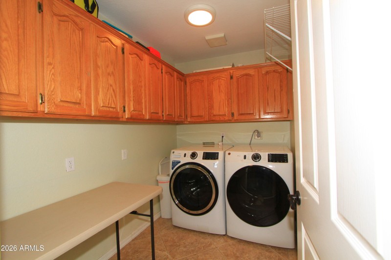 lots of storage in laundry